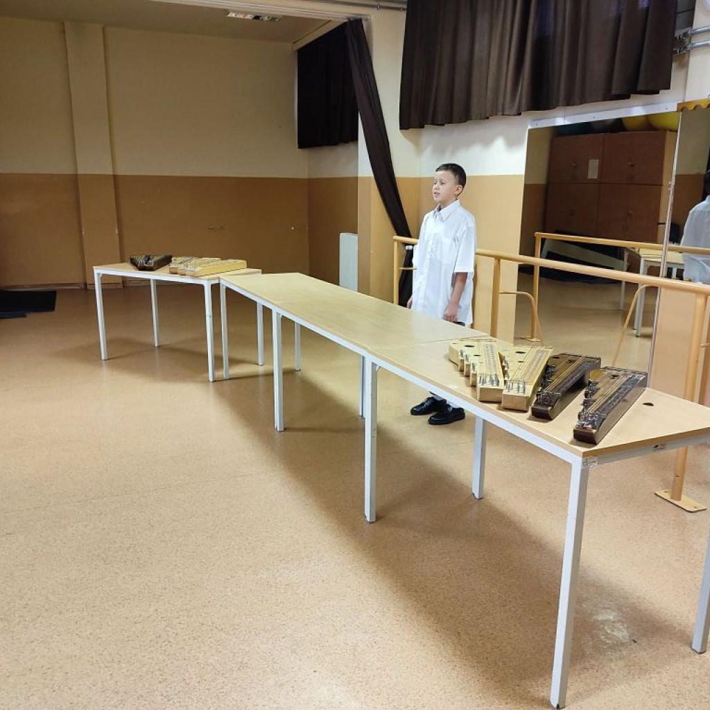 2025.12.16 Karácsonyi műsor a jósavárosi Gyertyafény Nyugdíjas Egyesületnél